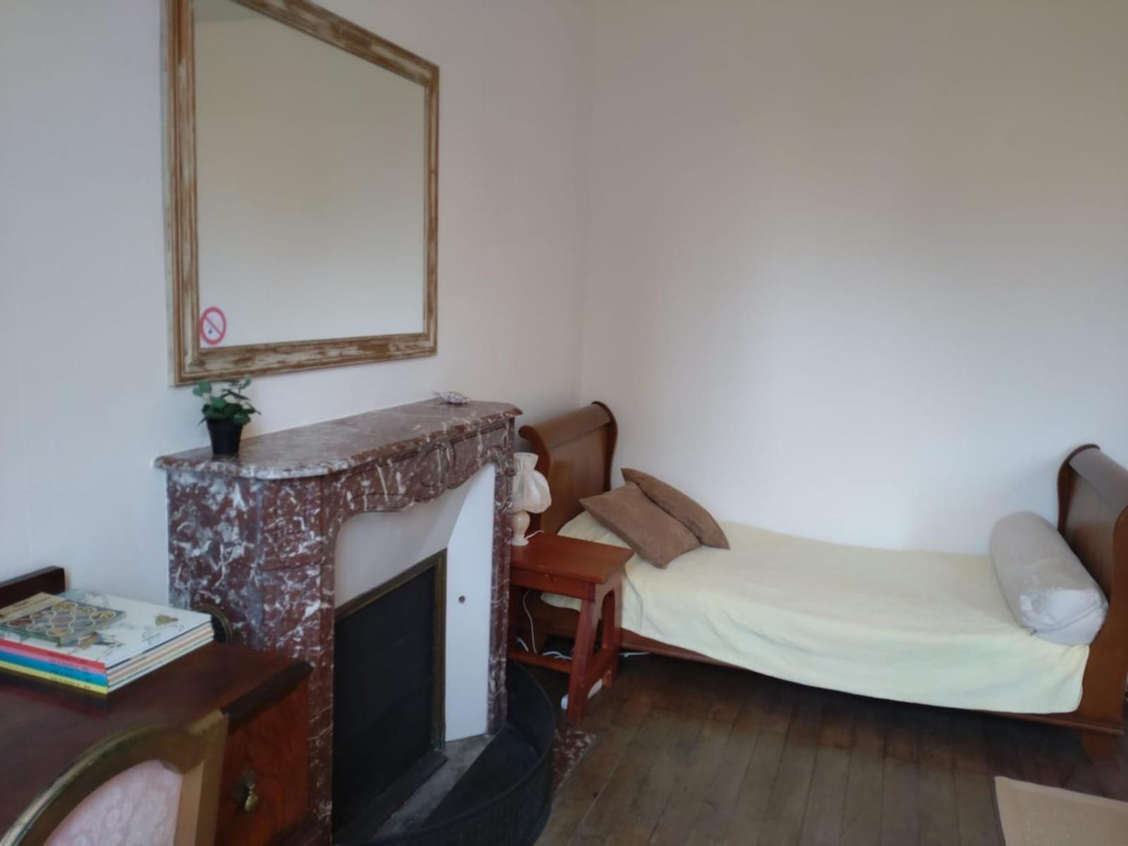 La Brasserie Chambre D'Hotes De Delphine Saulge Bagian luar foto