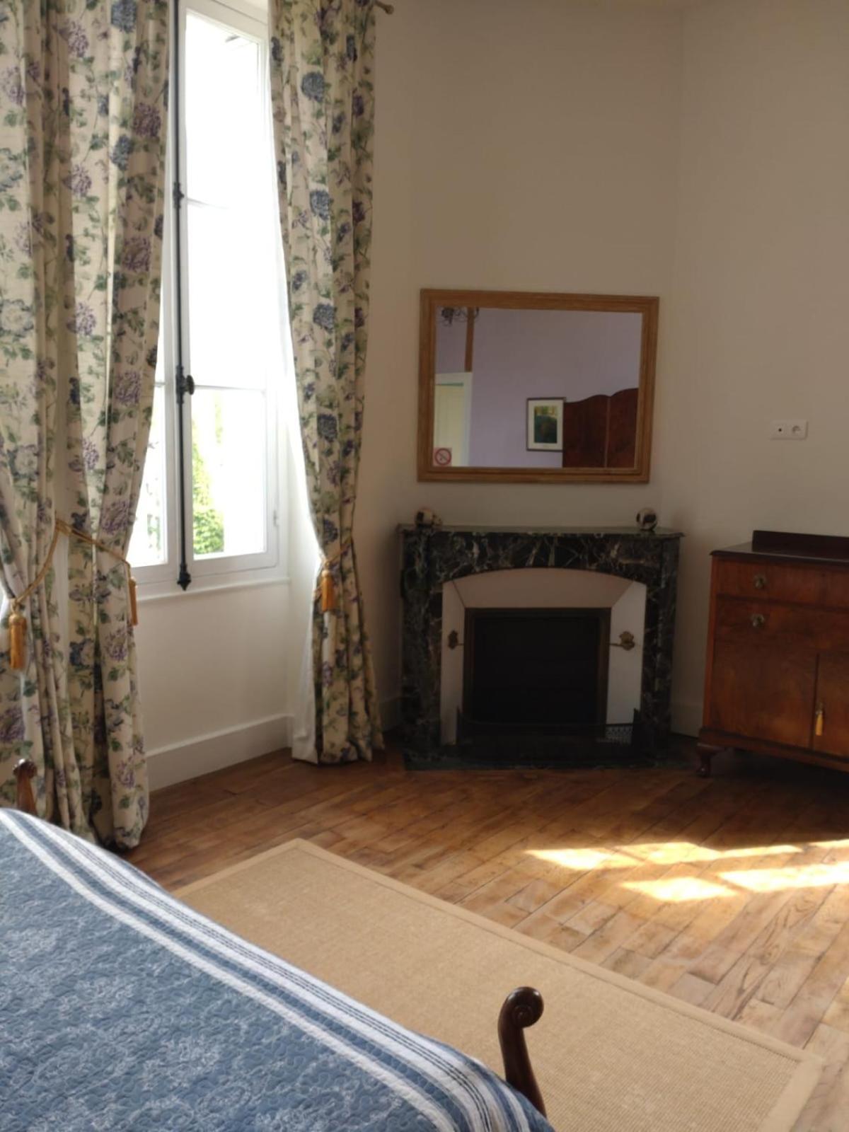 La Brasserie Chambre D'Hotes De Delphine Saulge Bagian luar foto