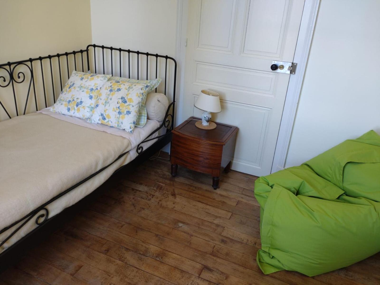 La Brasserie Chambre D'Hotes De Delphine Saulge Bagian luar foto