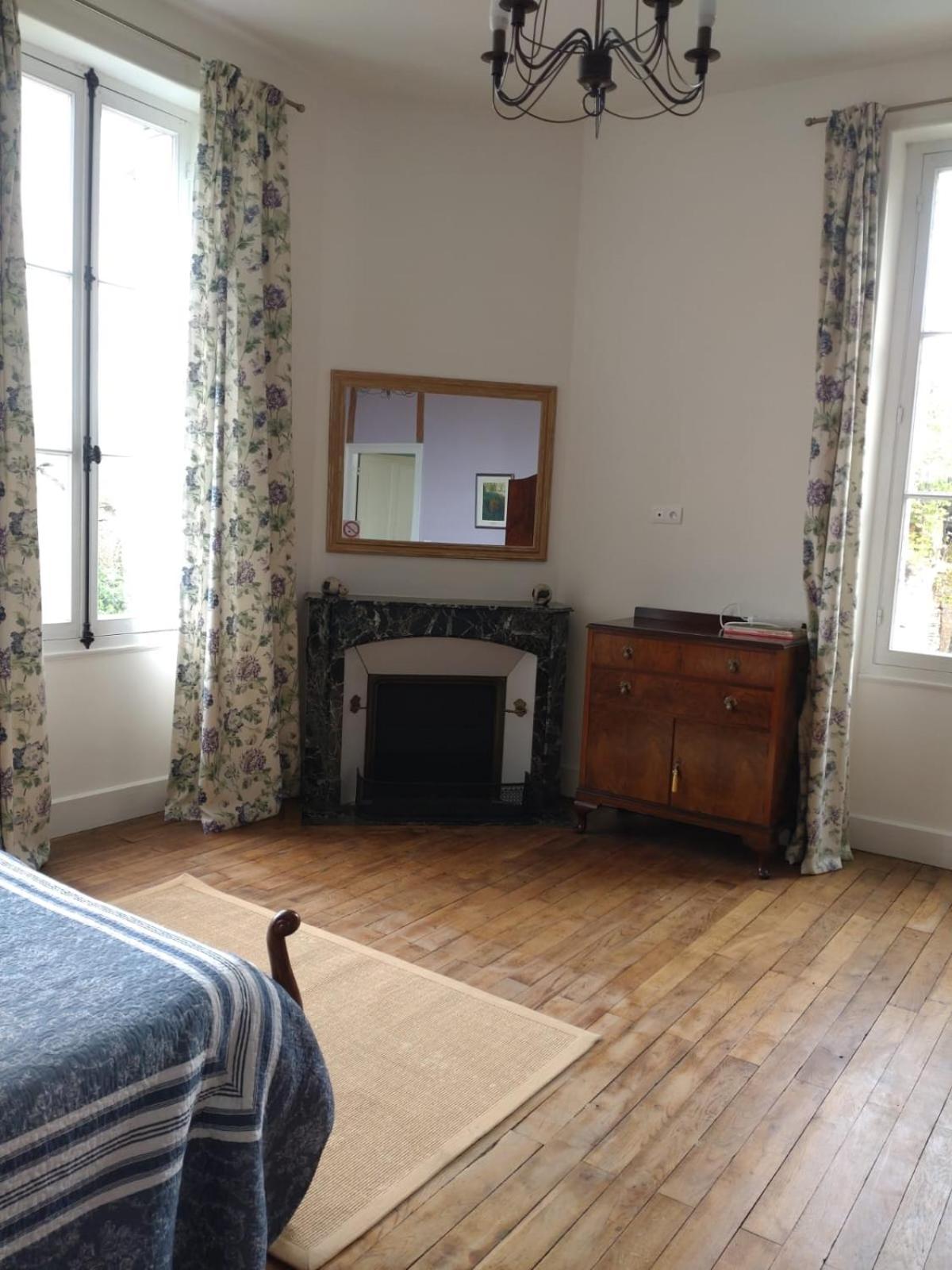 La Brasserie Chambre D'Hotes De Delphine Saulge Bagian luar foto