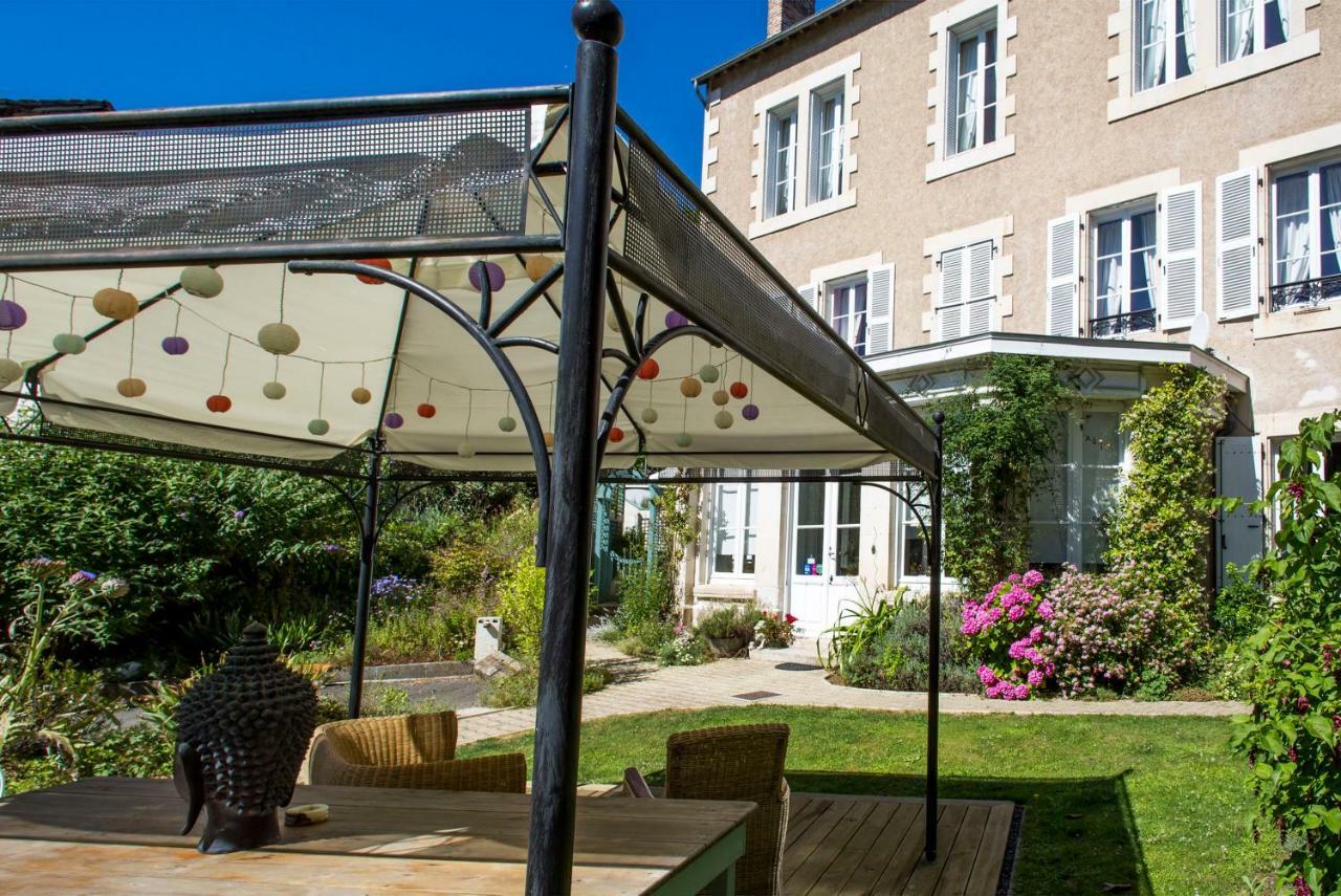 La Brasserie Chambre D'Hotes De Delphine Saulge Bagian luar foto